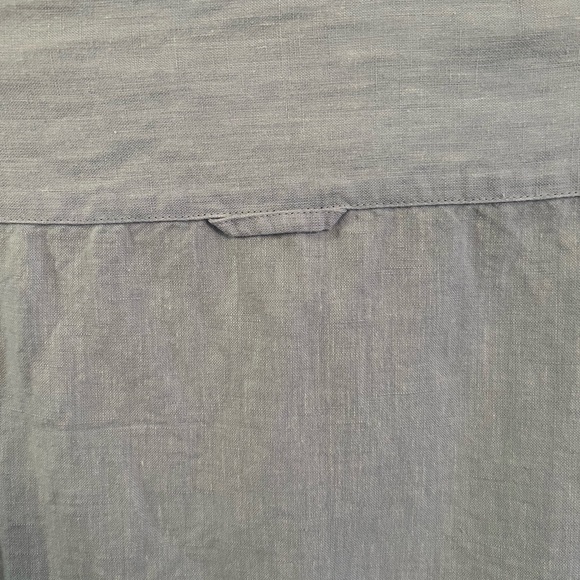 Banana Republic light blue flax (linen)/cotton blend button down w/ roll sleeve - Picture 10 of 11